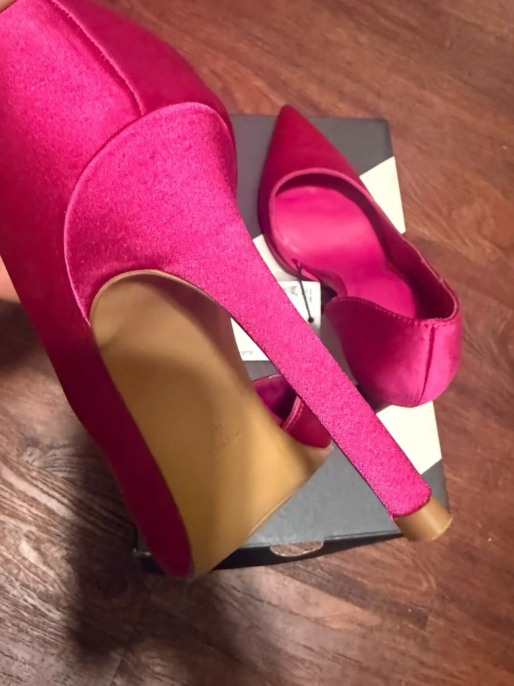 MANGO NWT Fuchsia Pink Satin Pointed Toe Slingback Heels – Size 6